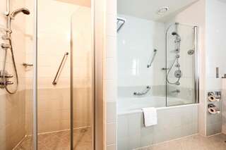 Отель Radisson Blu Hotel, Kyiv City Centre Киев Люкс-6